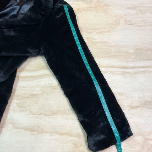 DKNY Women’s Black Front Button Down Faux Fur Jacket Coat Size XL - Picture 13 of 13